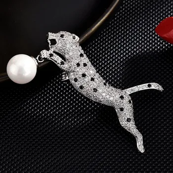 Zlxgirl papuošalai prabangos prekės ženklo vyrai leopard gyvūnų sagės papuošalai Vario šalikas Corsage Smeigtukai gražus perlas drabužių sagės vyrams